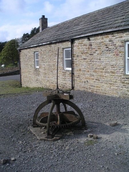 PICT6276.JPG - Machinary.