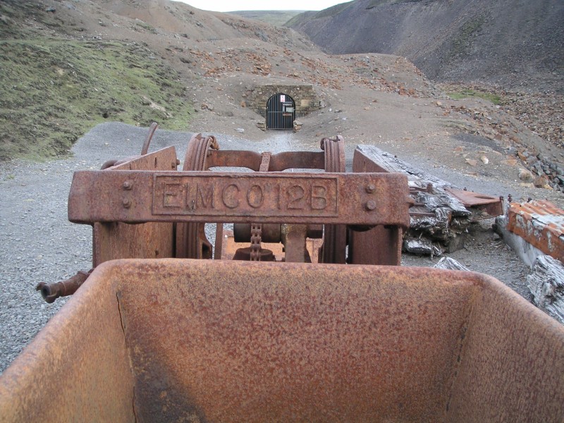 nsf_elmco01.jpg - Elmco rocker shovel and Carr's adit.