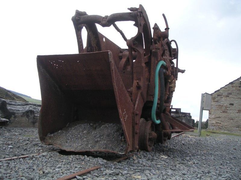 nsf_elmco06.jpg - Elmco rocker shovel, coming to get you.