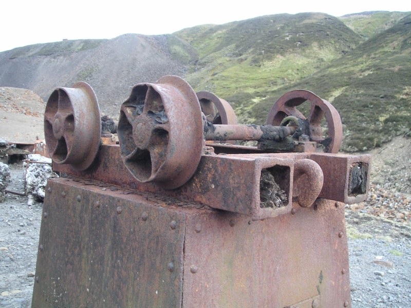 nsf_machinary13.jpg - Upside down tub.