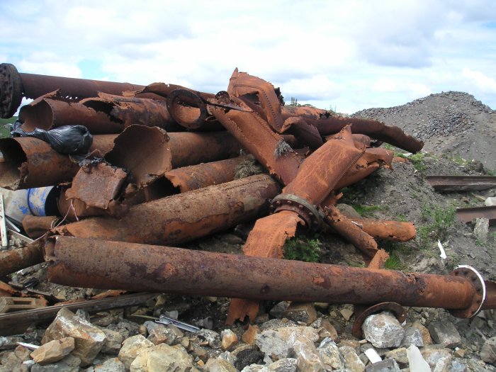 old_hydraulic_pipes.jpg - Old water pipe remains.