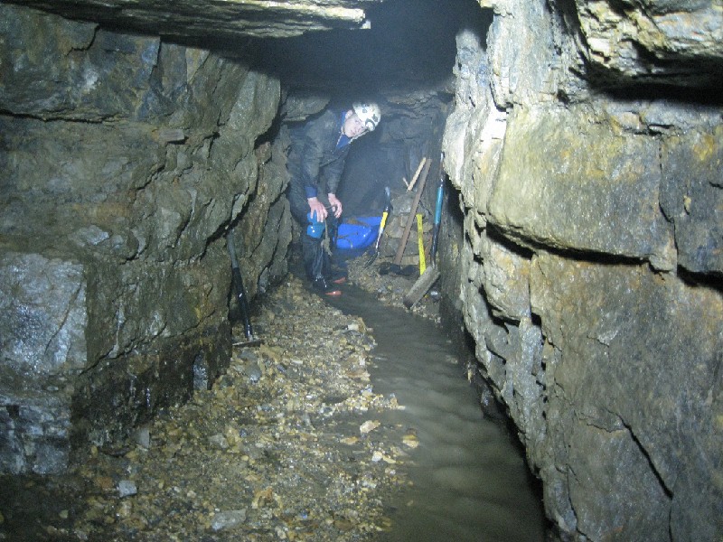 260409_01_channel.jpg - 8th Dig, 26/04/09: The water flow trench just after the alcove.