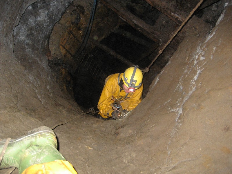 IMG_1369.JPG - Pete on his way up the rise, I think that he is just on the first rebelay. Photo by Karli.