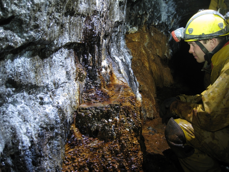 IMG_3019.jpg - Calcite formation in the level.