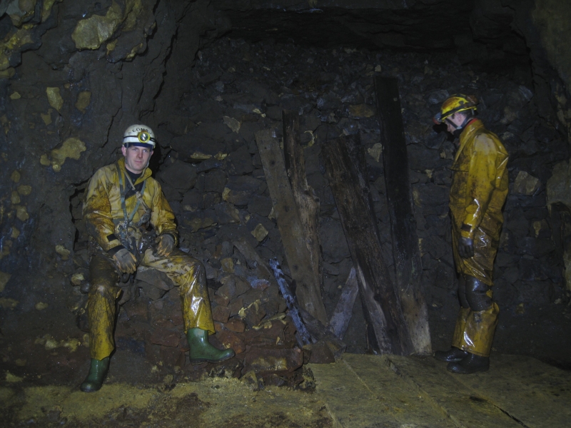 Img_3042.jpg - Part of the wooden boarded floor in the flats via the 3rd rise we climbed.