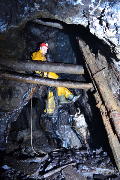 DSC_0134.JPG - Myself landing in the stope. Photo by Karli.