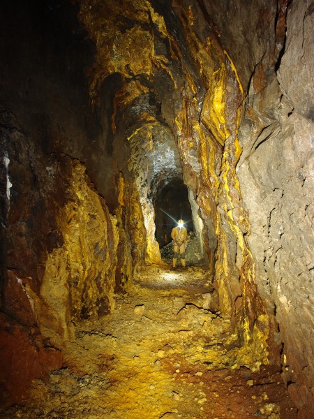 P7060876.JPG - Iron stained section of the stope towards the west end.