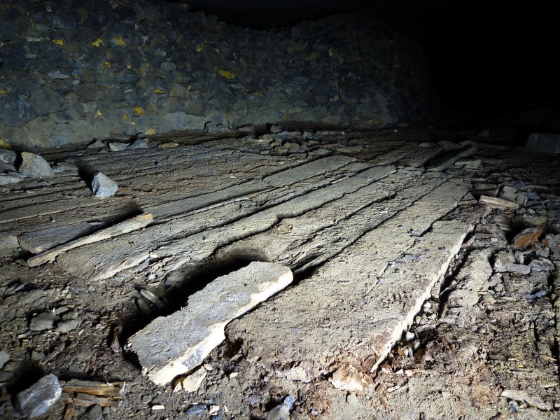 P1030639.JPG - Dressing floor. Photo by Sal.