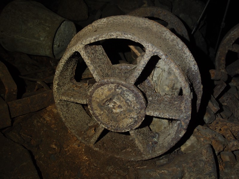 P2118015.JPG - Wheel from a broken ore truck.