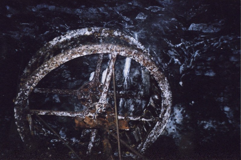 sb_horsegin3.jpg - The horse gin wheel.