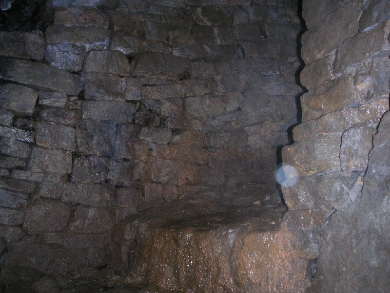 sb_stepstotopsills1.jpg - The steps that you go up to bypass the collapse on Scaleburn Vein.