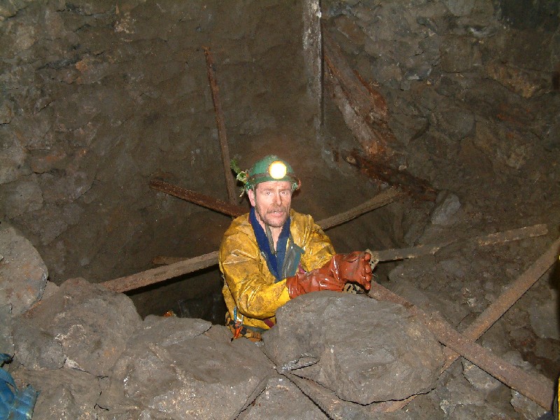 rg_demoofwhoknowswhat.jpg - What is Mark demostrating?