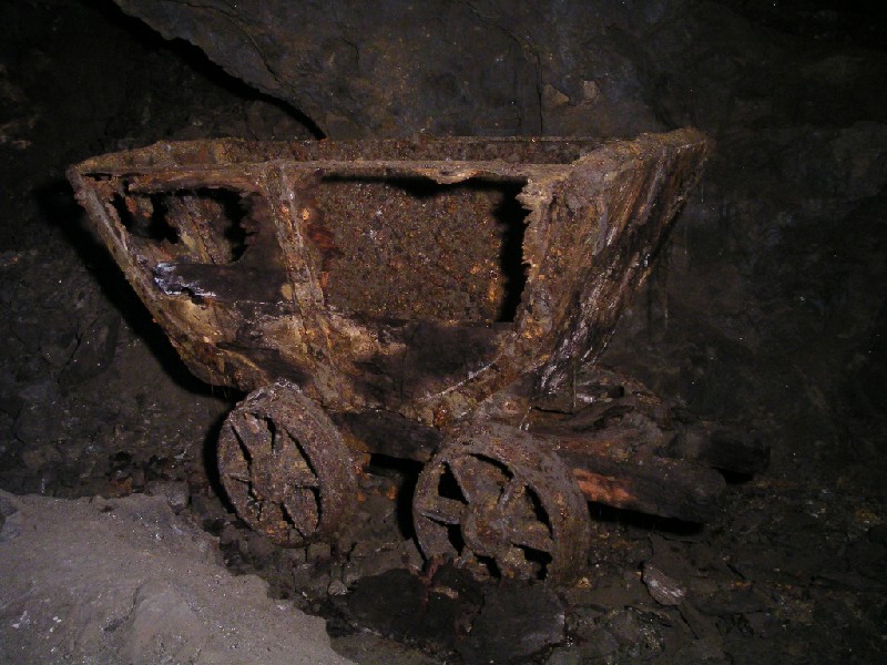 rg_flatabove_hardshinsvein_oretruck.jpg - And keeping it company, an ore truck in pretty good condition.