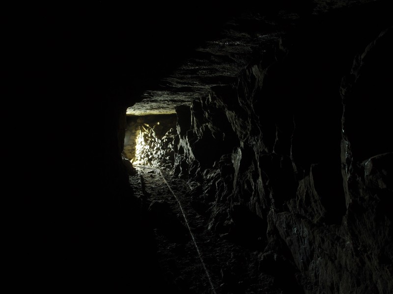 PB081465.JPG - Rails and pack walling in the high flat.