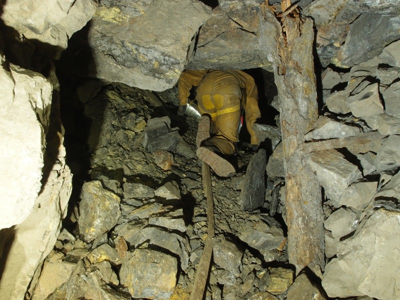 PB081512.JPG - Exiting from the high flat.