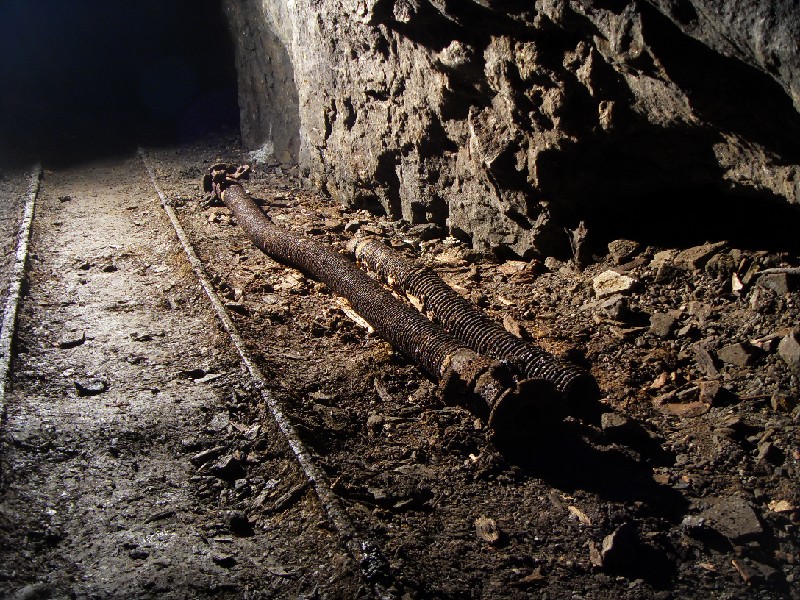 rgv17_largeairhose.jpg - Two pieces of large diameter flexible air hose.