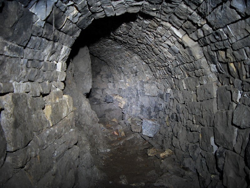 rgv44_stopesabove1.jpg - View into the left hand level at the top of the rise. This via a hopper and some lower workings led back down to the horse level.