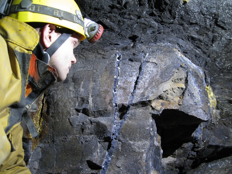 IMG_2684.jpg - Interesting split rib of galena, in the little chamber of the North String.