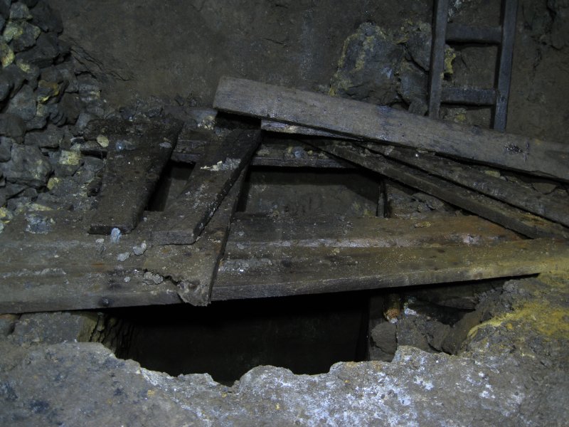 IMG_2245.jpg - Ore chute.