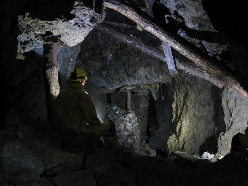 IMG_2249.jpg - View down the stope on the east side.