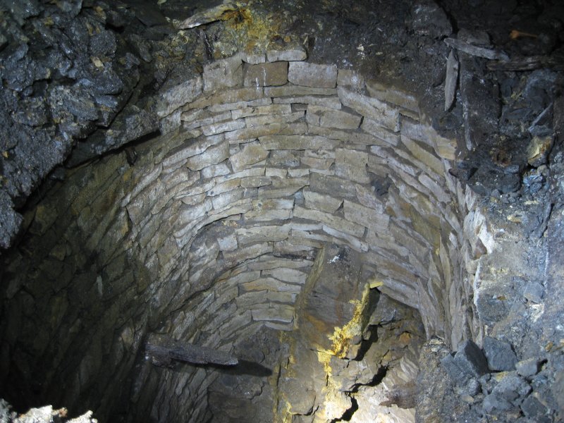 IMG_2256.jpg - Another ore chute.