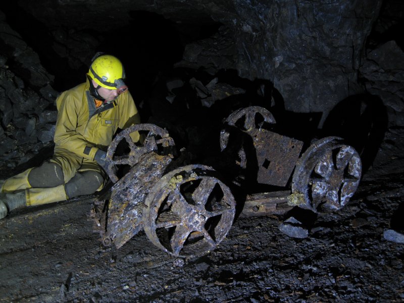IMG_2287.jpg - Wide gauge tub wheels towards the very southern end of the flats.