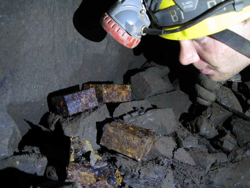 IMG_2304.jpg - A selection of detonator tins.
