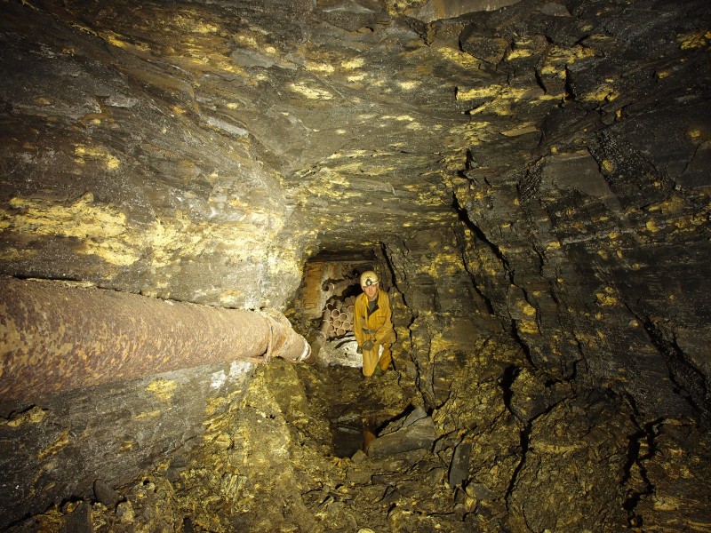 P2031827.JPG - Pipe stack on the Rampgill Cross Vein, Southern branch.