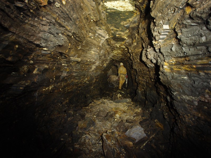 P2031840.JPG - Looking back from the forehead.