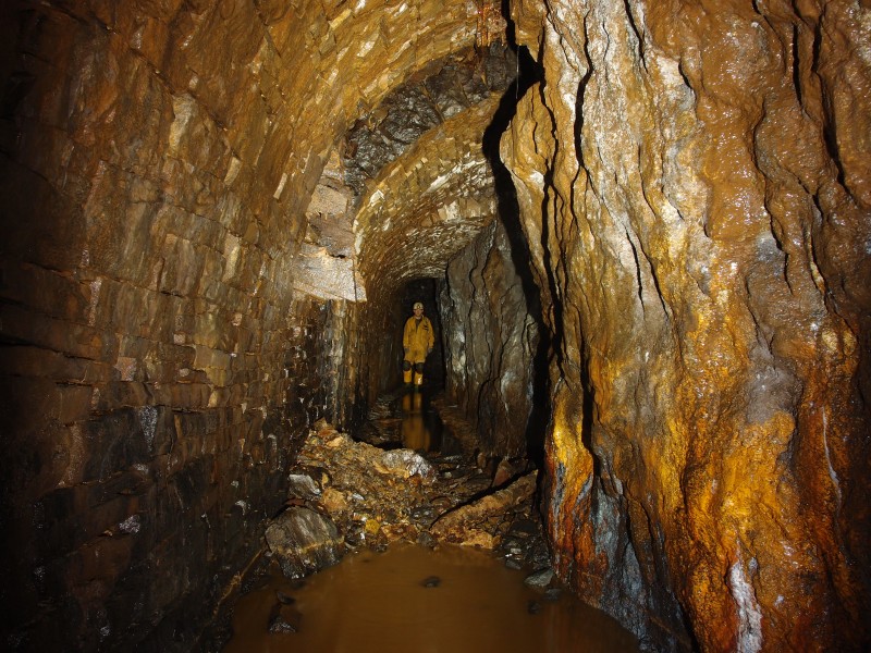 P1061468.JPG - Rampgill Sun Vein, east of the crosscut.