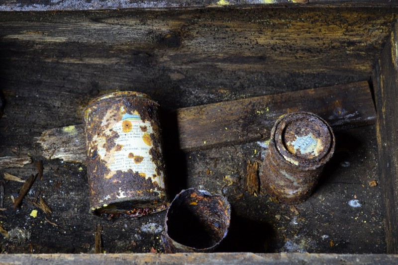 DSC_0675.JPG - Inside the explosive boxes, liver salts and another tin with unknown contents.