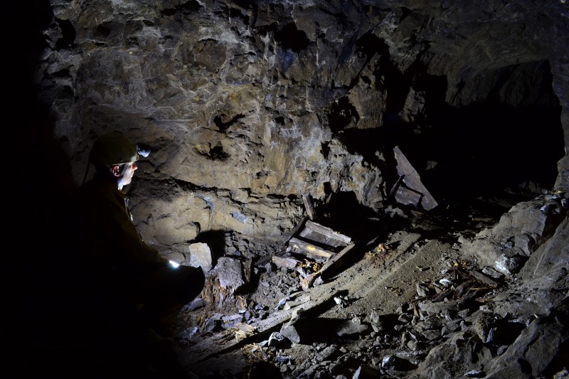 DSC_0678.JPG - Top of the Great Limestone workings. Collapsed barrow.