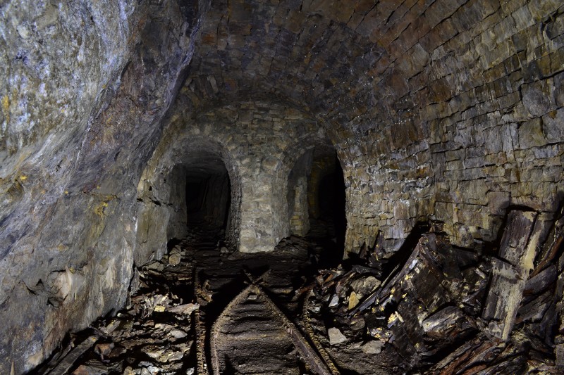 DSC_0691.JPG - Lighting effects 1, last junction, Rampgil least end.