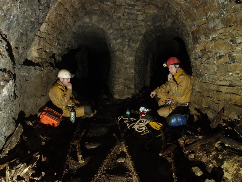 P4059962.JPG - Back in more hospitable climes, lunch at the last junction. Photo by Mike.