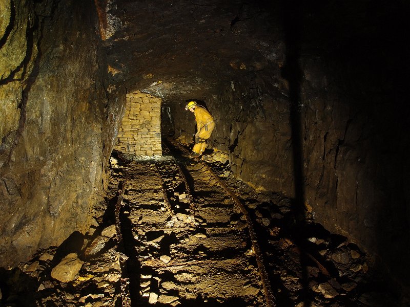 PB124690.JPG - Passing place in the horse level.