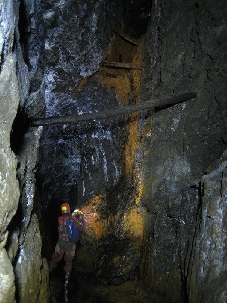 Img_5352.jpg - Stoped out section of the Scaleburn Vein between the junction with Rampgill and before the steps.