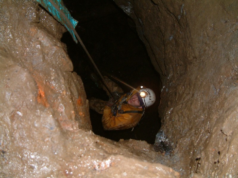 rg_karlidesent3.jpg - Karli desending down.