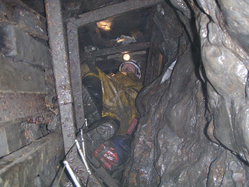rg_markclimbingreedssump.jpg - Mark heading up the sump.