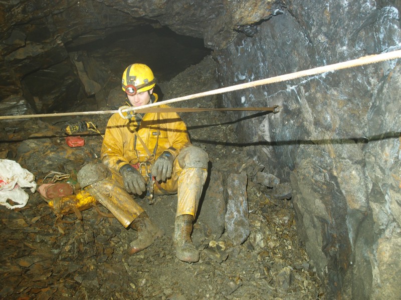 PA156775.JPG - Deviation oppsoite the sump.