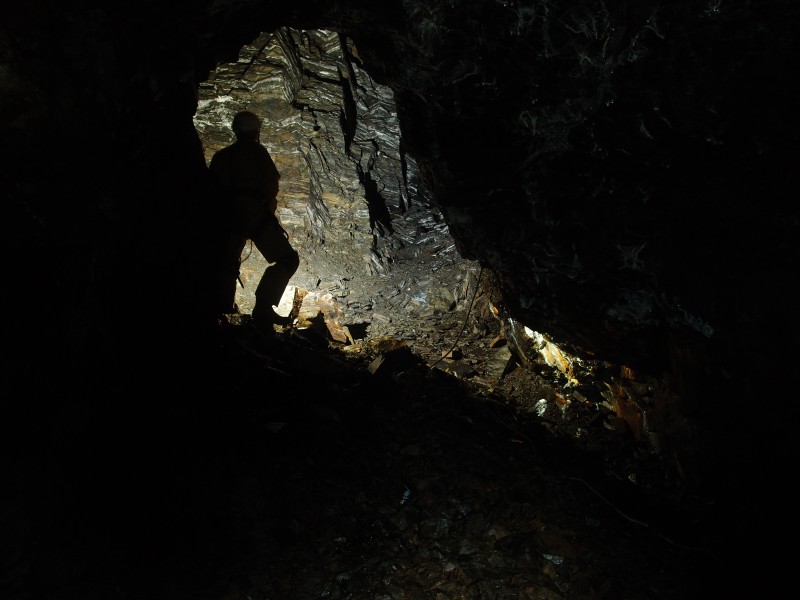 PA156778.JPG - View of  the east end of the stope.