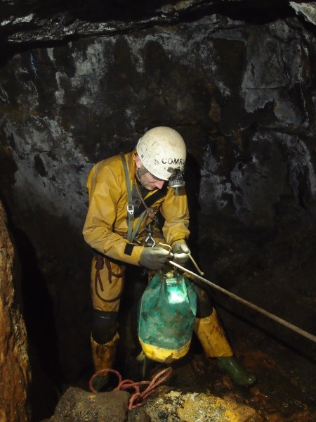 P7236150.jpg - No rope protectors, hence the bag.