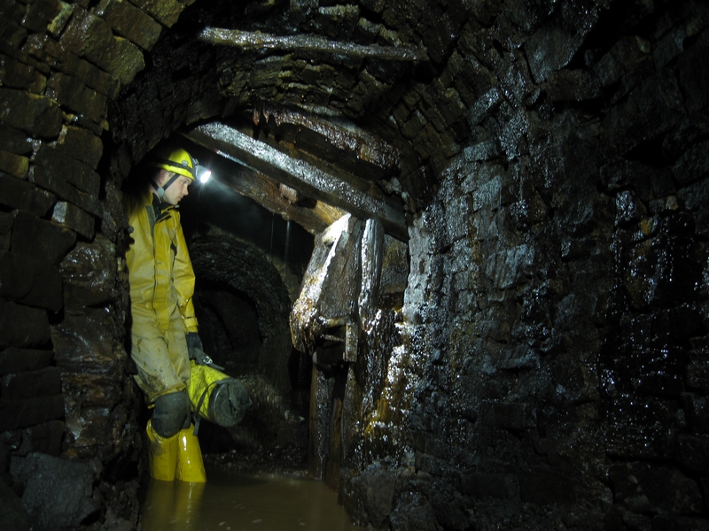 IMG_6169.JPG - Another view of the wet hopper and manway.