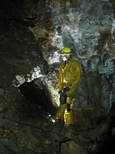 Img_6148.jpg - In the junction chamber, Pete standing by the entrance to the Rampgill Vein branch.