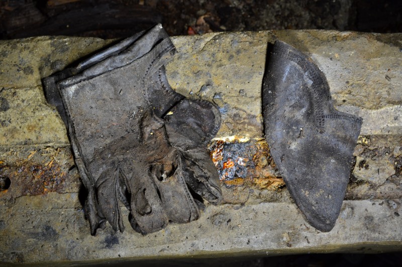DSC_0884.JPG - Glove remains, No2 Shaft engine room. Photo by Karli.
