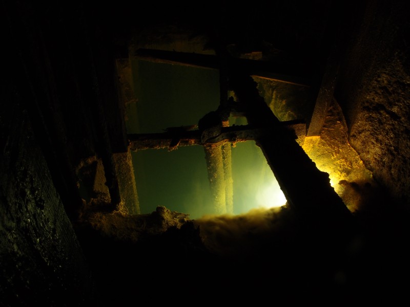 P5253041.JPG - Looking down into the flooded No1 Shaft.