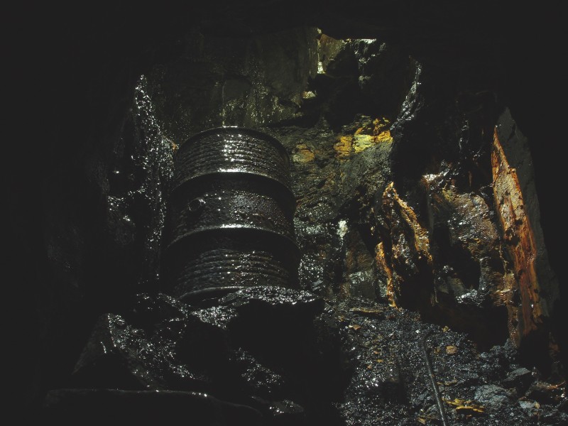 P5253107.JPG - Rise on Blackburn Level with water drum.