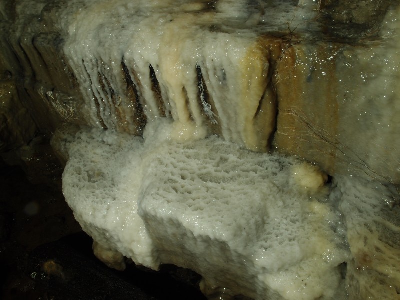 P5253125.JPG - Crystal pools.