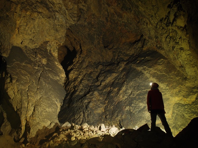 P6049373.JPG - One of the older excavated stopes.