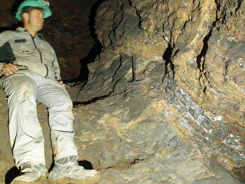 P6049412.JPG - Vein of galena in the 1920's workings.