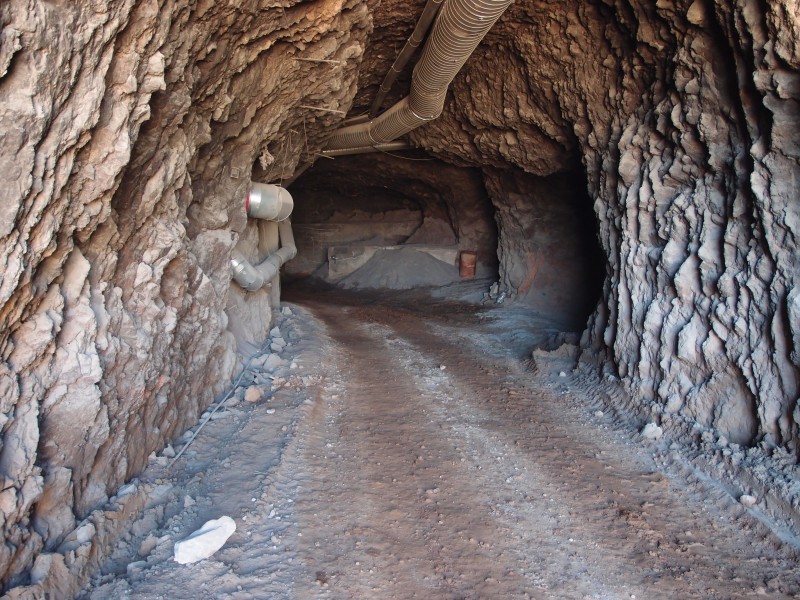 P6049427.JPG - Ore bings inside the main adit.
